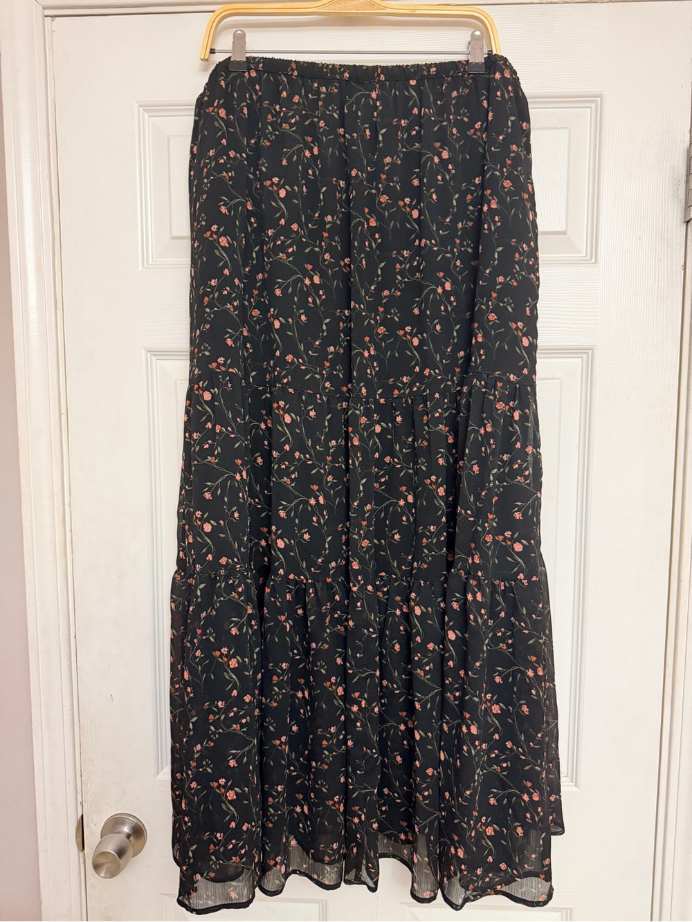 Ava & Viv Black Maxi Skirt with Pink Floral Print - Picture 2 of 4